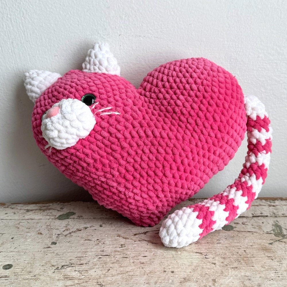 Handmade Knitted Heart Cat Plush Pink White Amigurumi Stuffed Animal